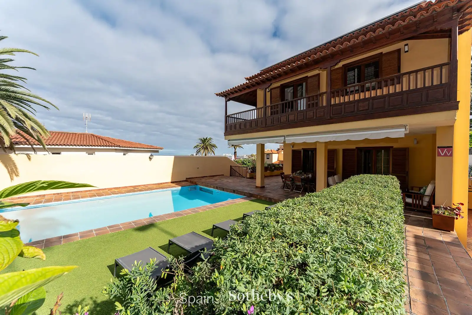 Vista exterior de Casa o xalet en venda en Puerto de la Cruz amb Aire condicionat, Jardí privat i Terrassa