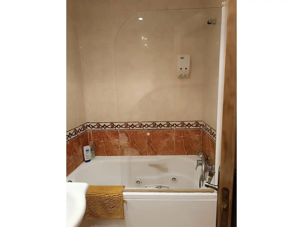 Bathroom of Flat for sale in Oropesa del Mar / Orpesa  with Air Conditioner, Terrace and Storage room