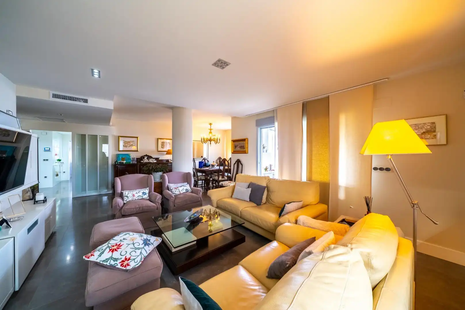 Sala de estar de Apartamento en venta en Villajoyosa / La Vila Joiosa con Aire acondicionado, Trastero y Amueblado