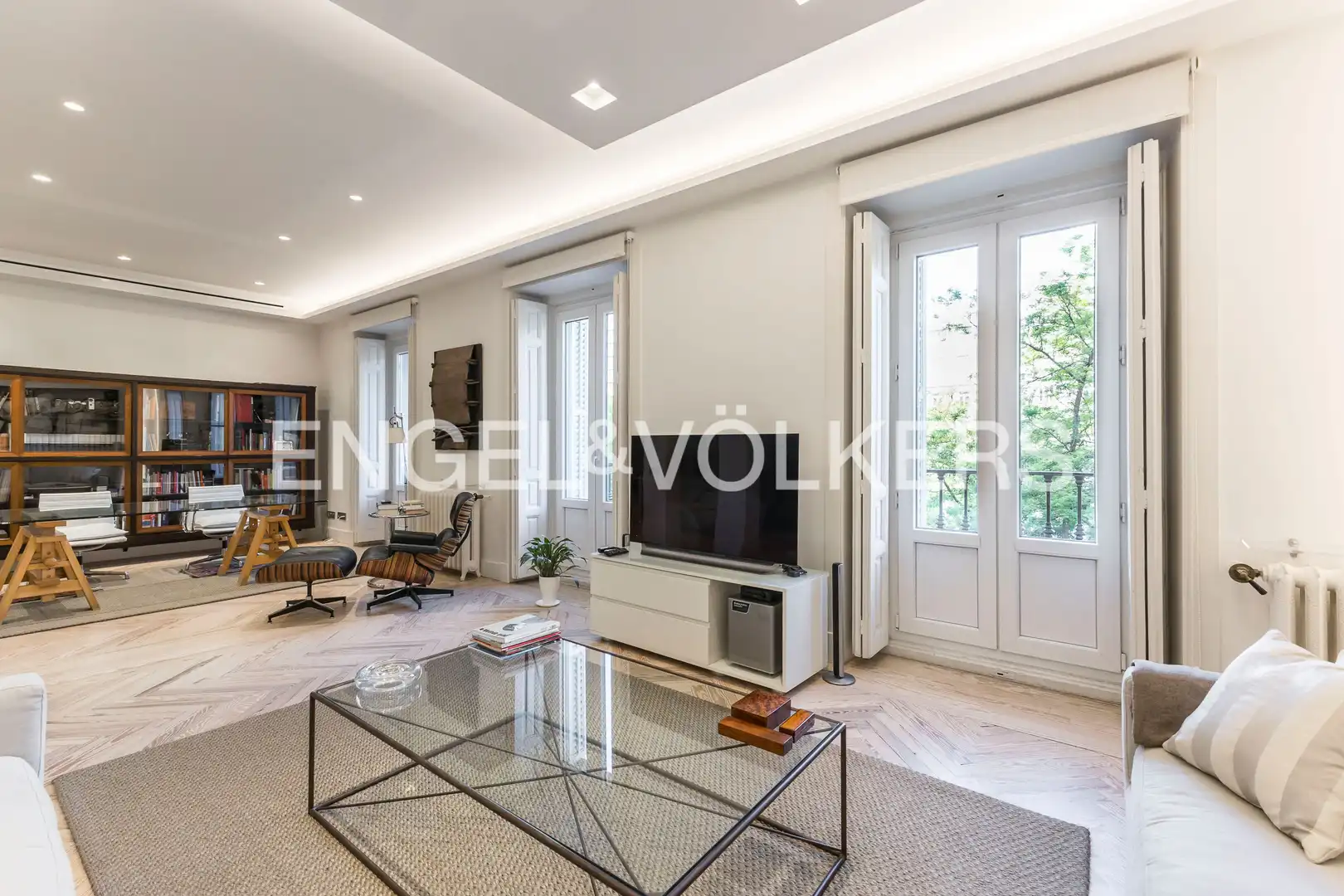 Wohnzimmer von Wohnung zum Verkauf in Madrid mit Klimaanlage, Heizung und Parkett