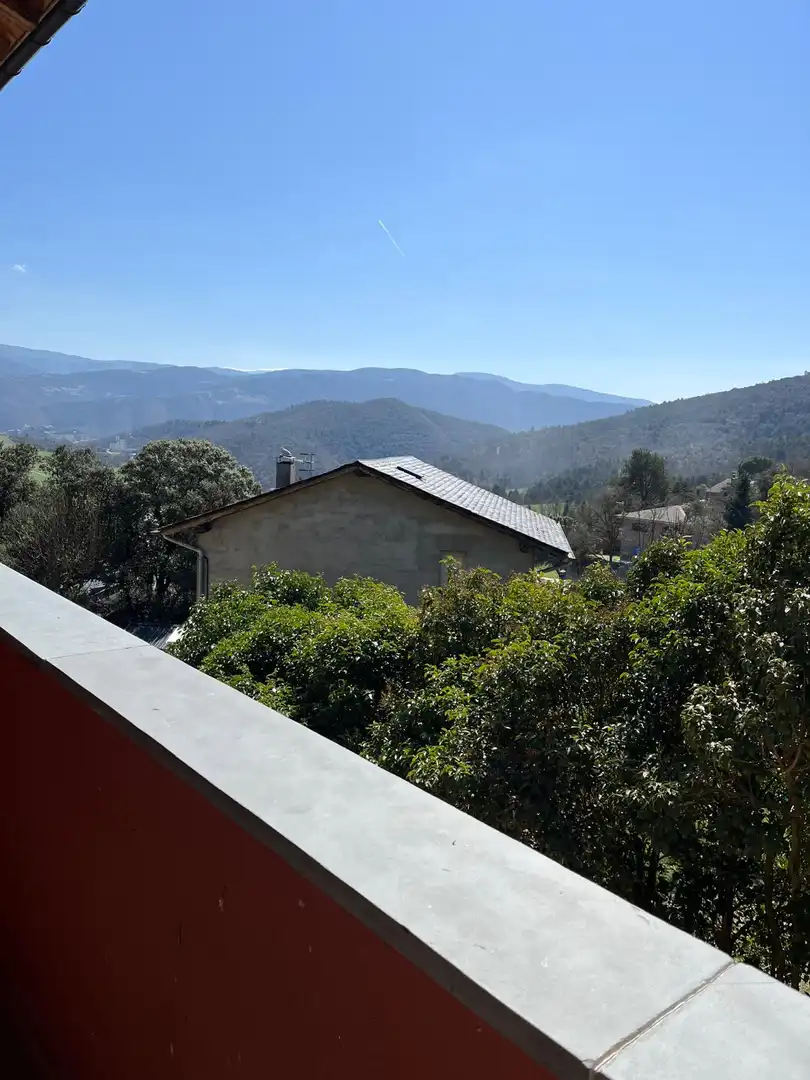 Vista exterior de Dúplex en venda en Montferrer i Castellbò amb Calefacció, Terrassa i Balcó