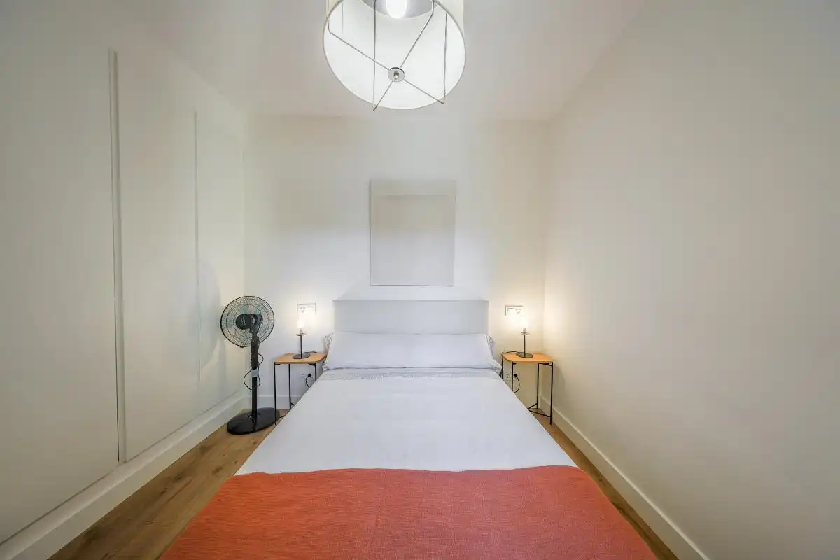 Bedroom of Flat for rent in Madrid  with Air Conditioner, Heating and Terrace