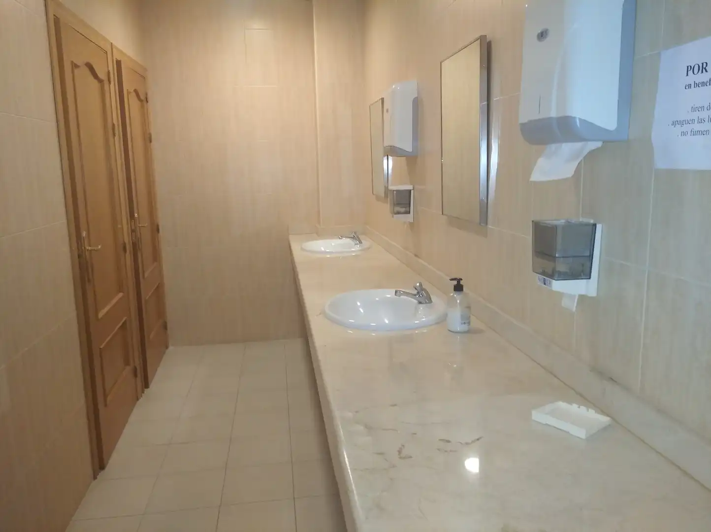 Bathroom of Office for rent in Manzanares