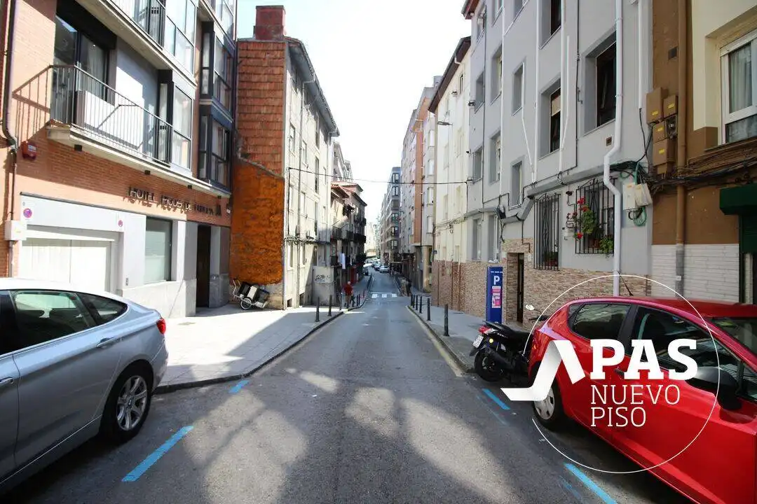 Vista exterior de Piso en venta en Santander con Balcón