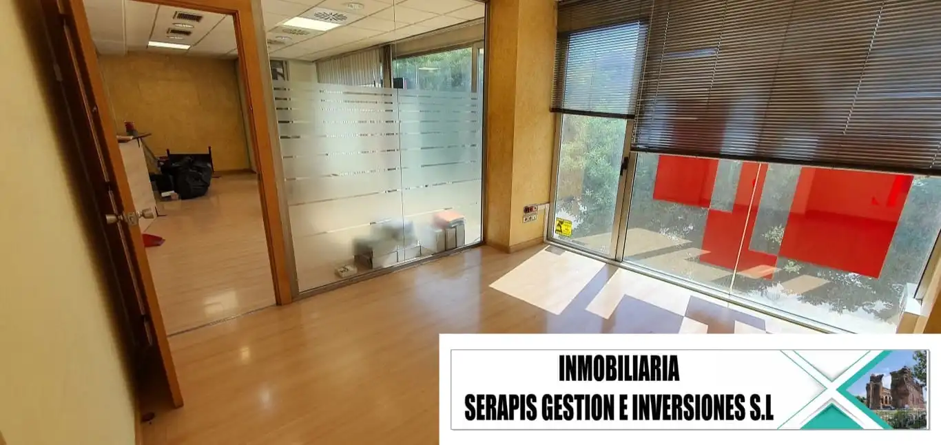 Commercial properties for sale in Mollet del Vallès  with Air Conditioner and Parquet flooring