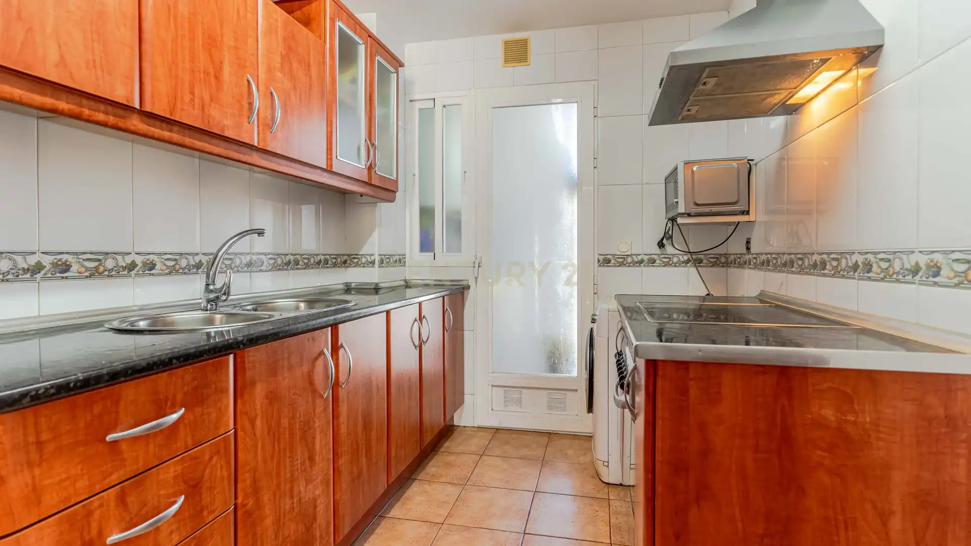 Cocina de Piso en venta en Motril con Microondas