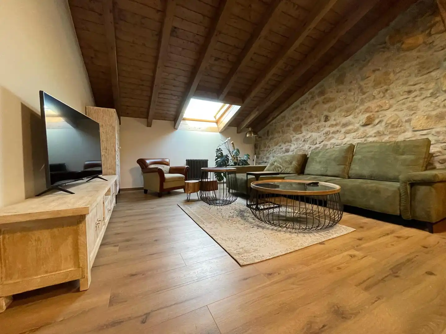 Sala de estar de Finca rústica en venta en Lekeitio con Aire acondicionado, Jardín privado y Parquet
