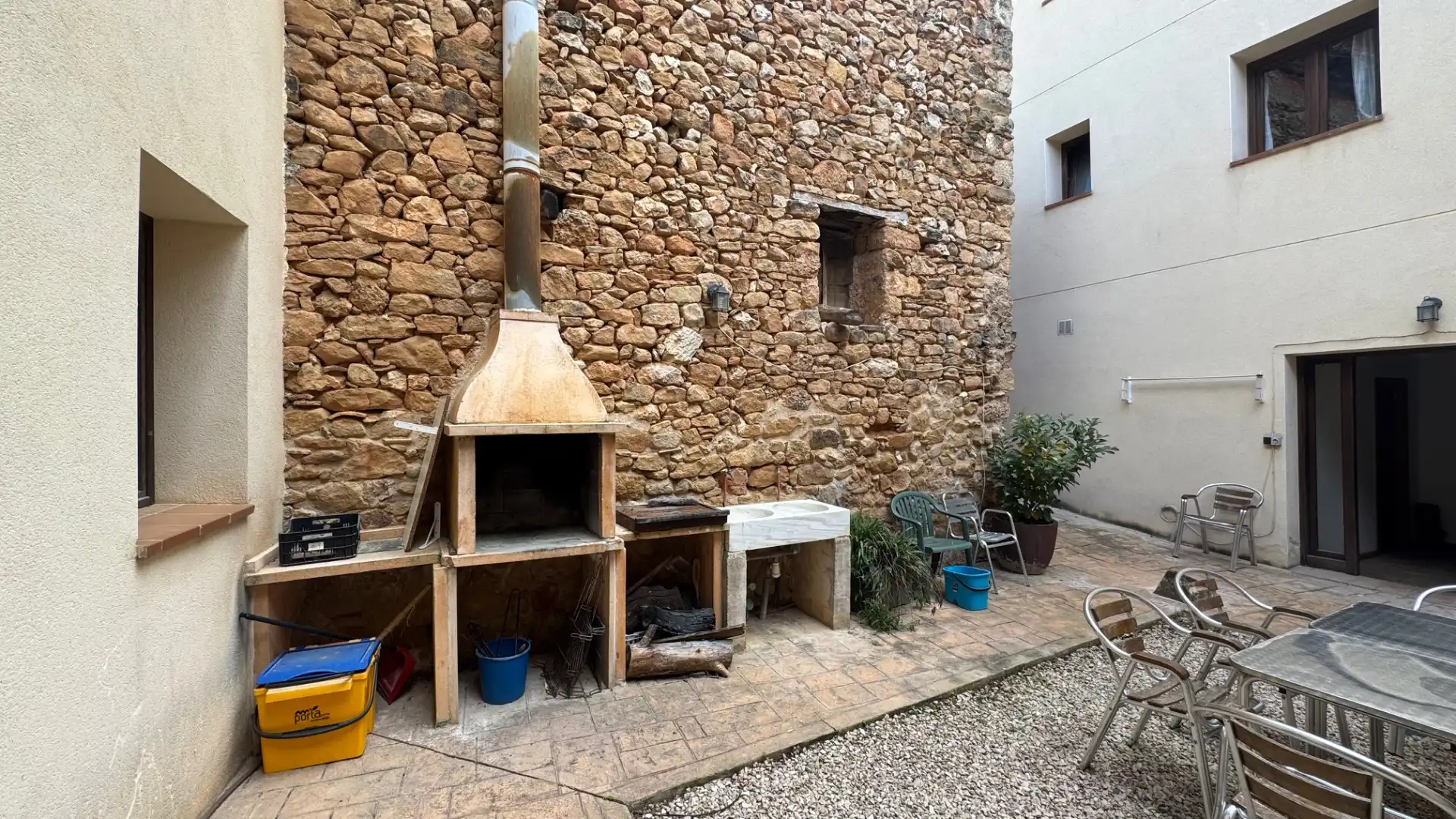 Edificio en venta en Fuentespalda