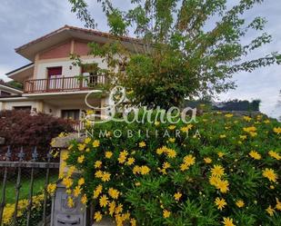 Exterior view of House or chalet for sale in Artea  with Terrace and Balcony