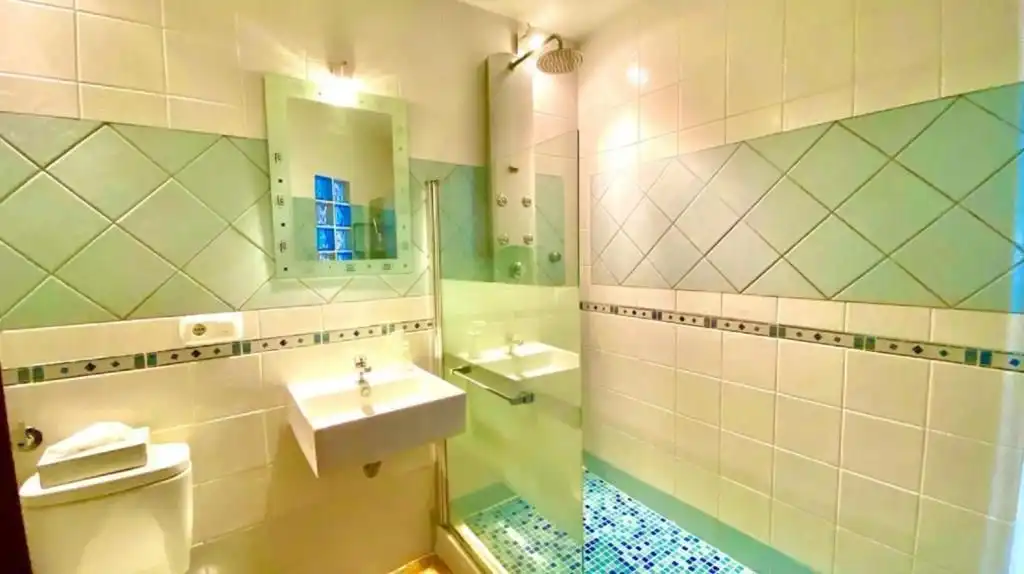 Inmuebles singulares en venta en 10 Calle Bajada Meson, imagen 7