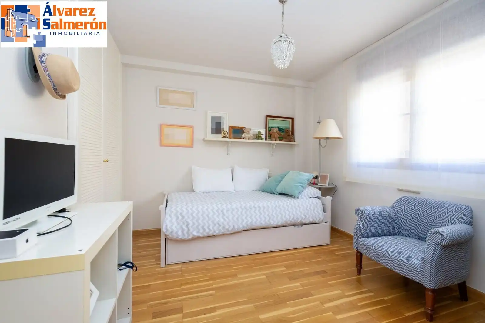 Habitación de Casa adosada en venta en Granada con Aire acondicionado, Calefacción y Terraza