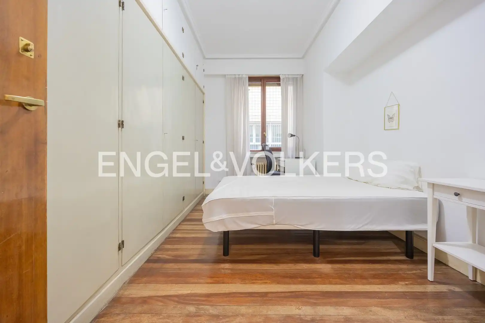Habitación de Piso en venta en Bilbao  con Calefacción, Terraza y Trastero