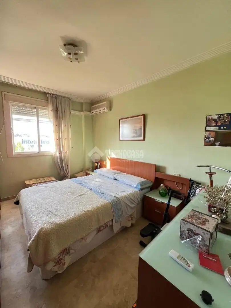 Habitación de Piso en venta en Dos Hermanas con Terraza