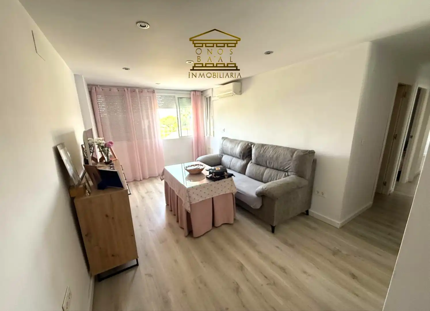 Living room of Flat for sale in Huelva  with Air Conditioner and Furnished