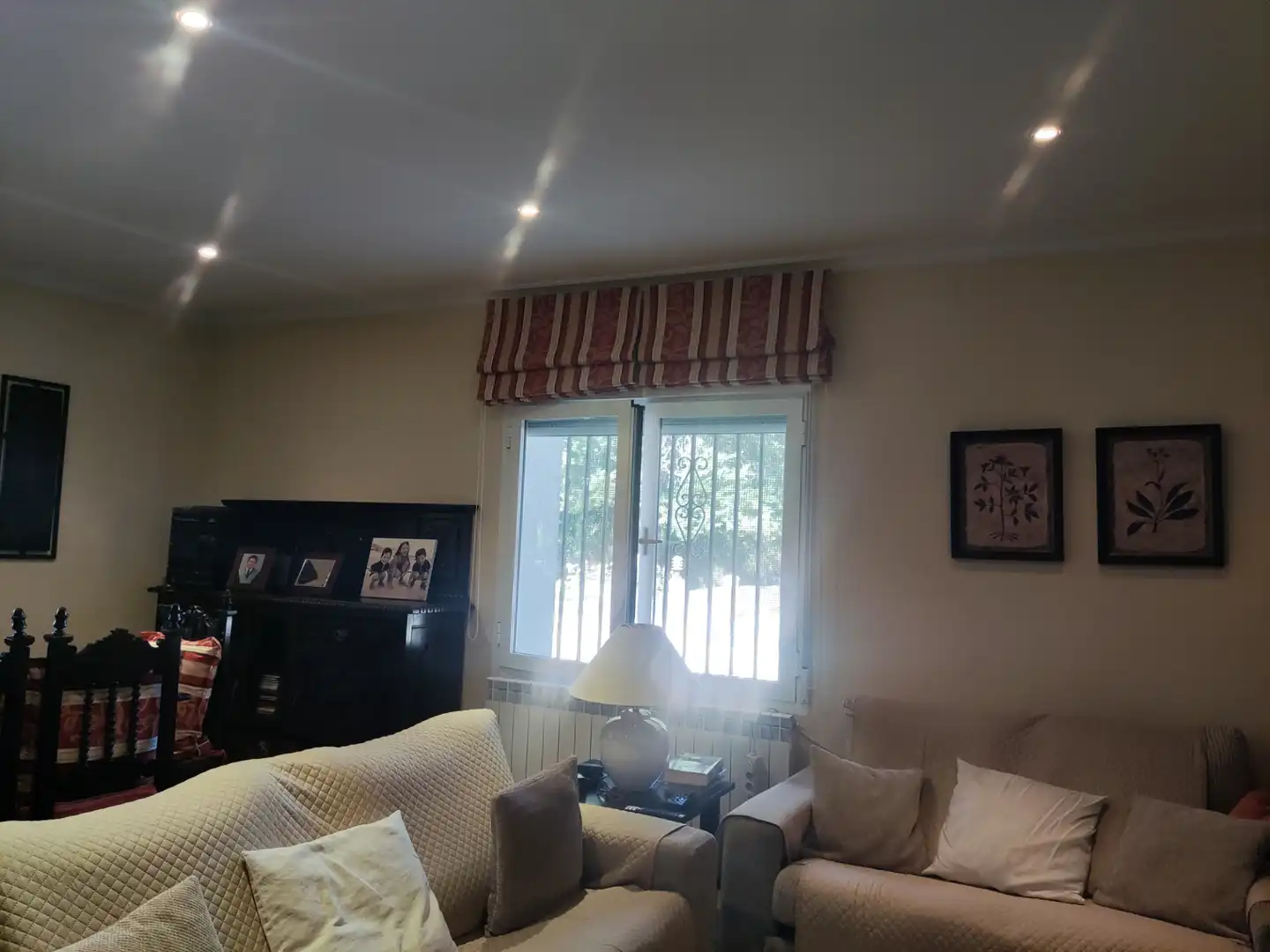 Sala d'estar de Casa o xalet en venda en Ciudad Real amb Aire condicionat, Calefacció i Jardí privat