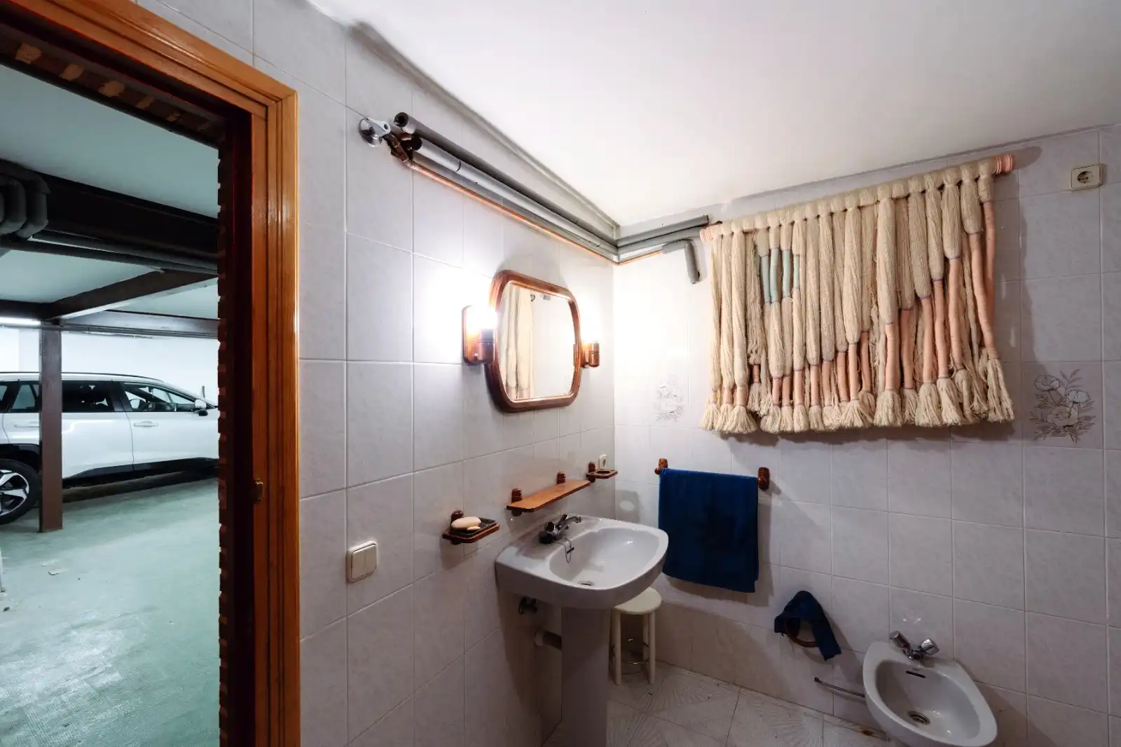 Bathroom of Houses for sale in Recas  with Air Conditioner, Heating and Private garden