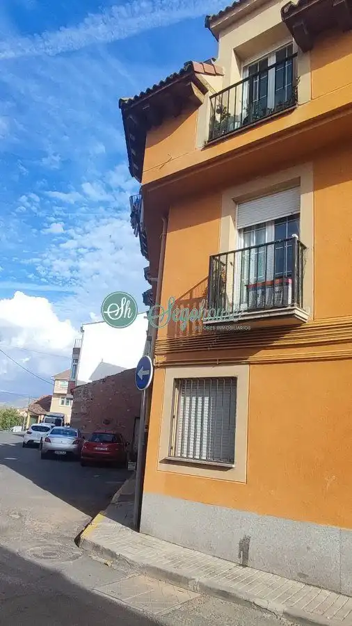 Vista exterior de Piso en venta en San Cristóbal de Segovia con Calefacción y Trastero