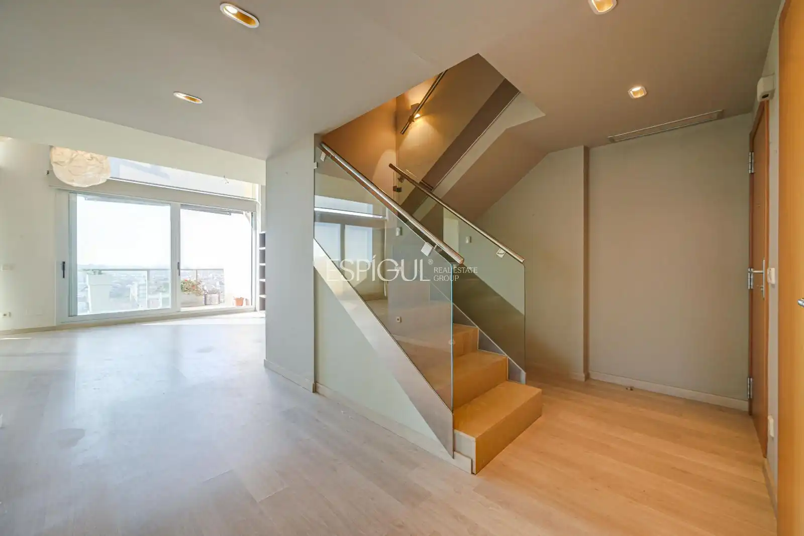 Attic for sale in Girona  with Air Conditioner, Heating and Terrace