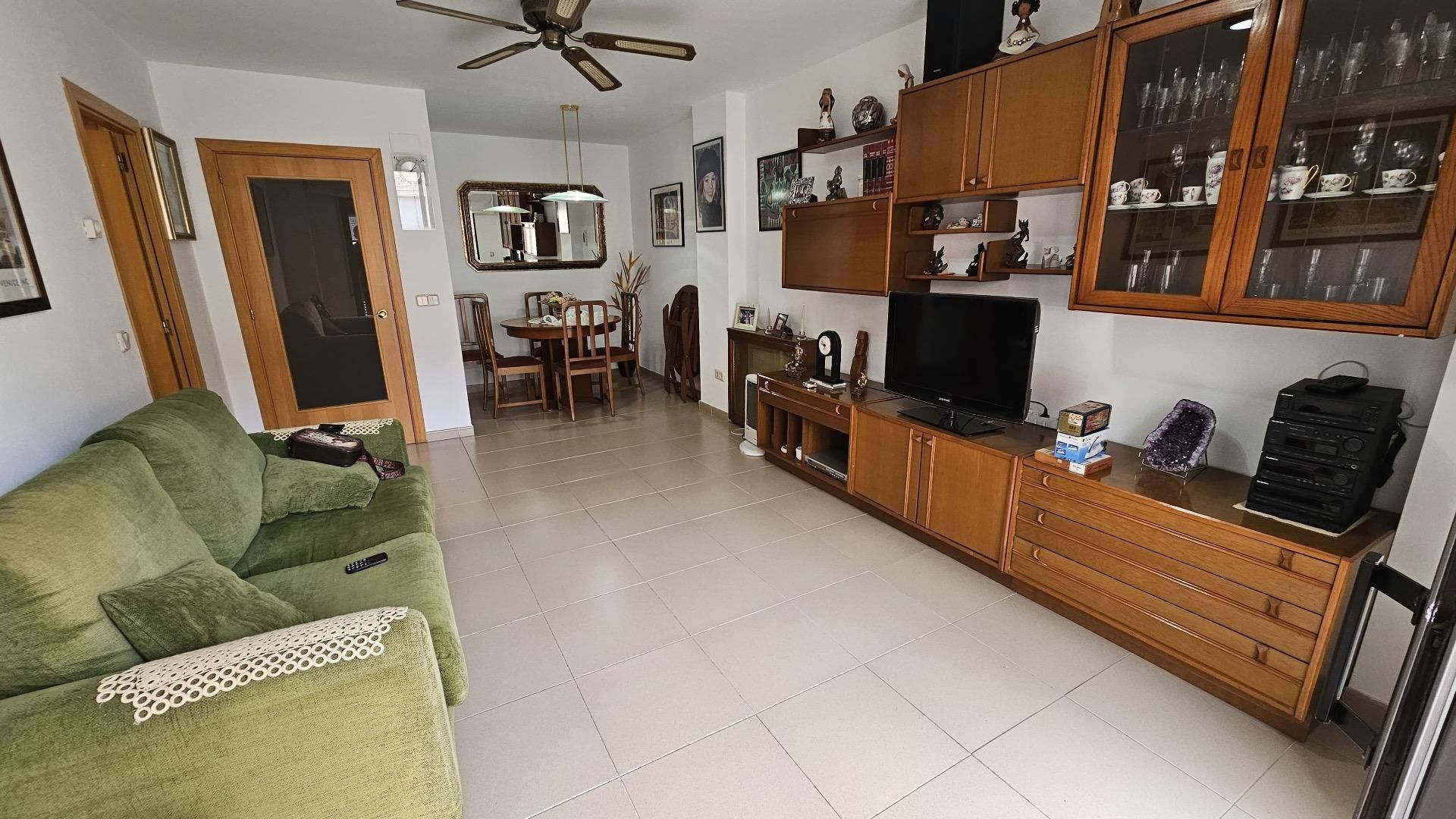 Sala d'estar de Pis en venda en Pineda de Mar amb Calefacció, Jardí privat i Terrassa