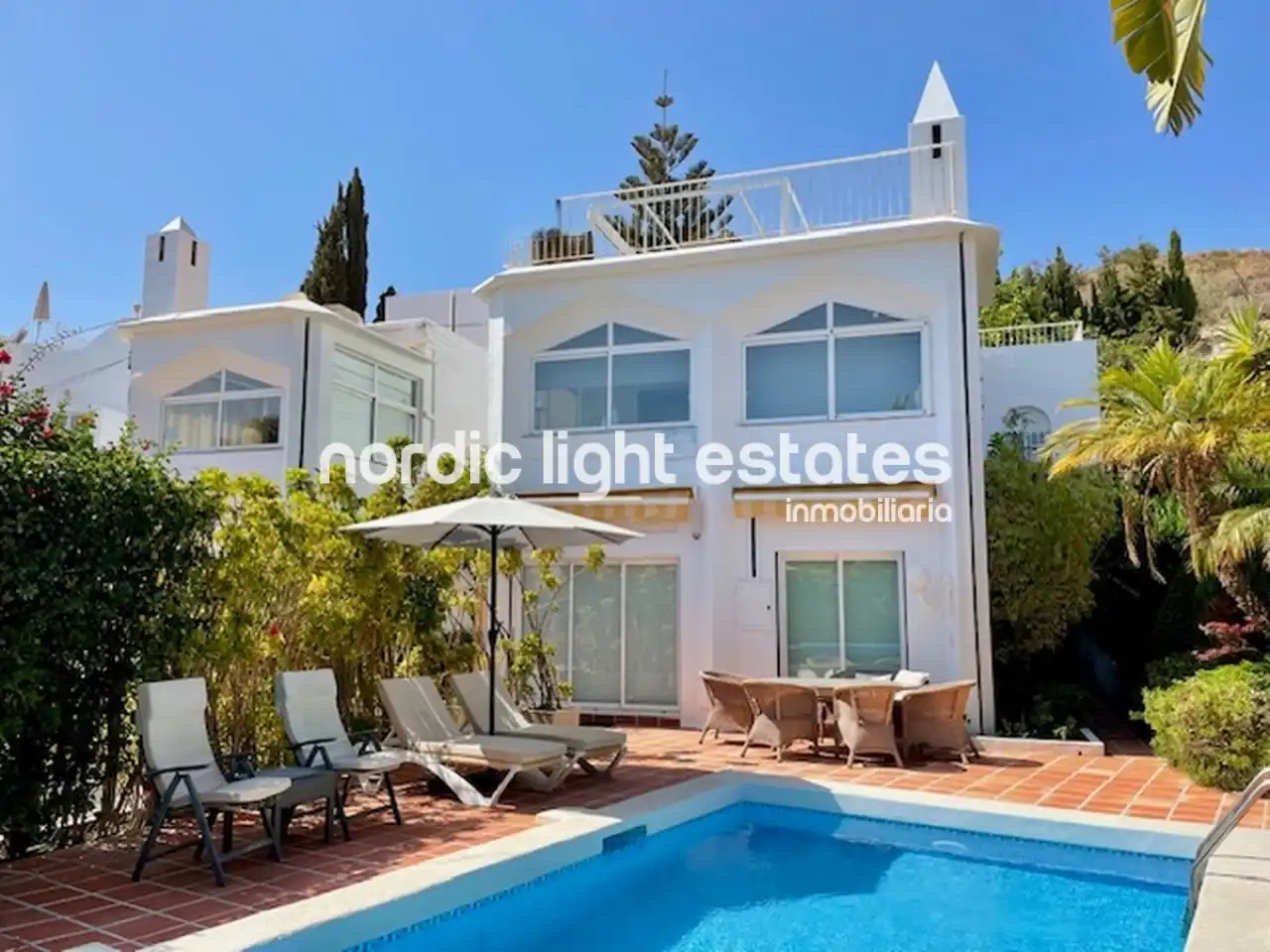 House with pool for sale in Capistrano