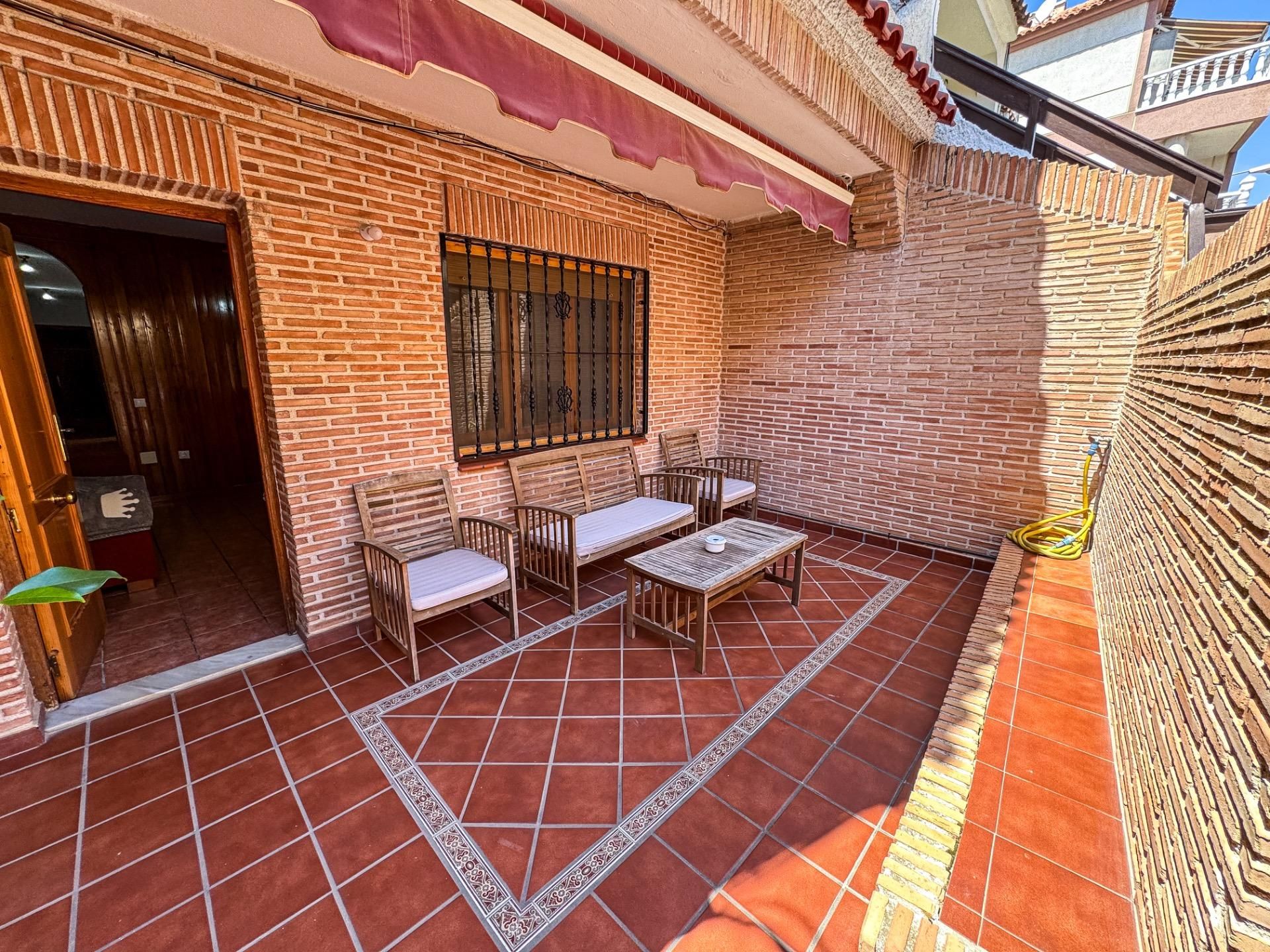 Terrace of Planta baja to rent in Torrevieja  with Air Conditioner, Heating and Private garden