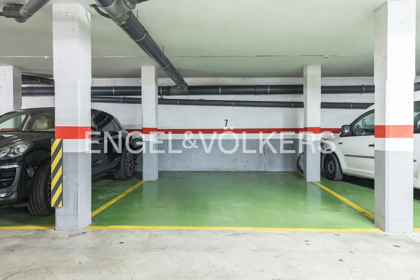 Parkplatz von Wohnung zum Verkauf in Sant Cugat del Vallès mit Klimaanlage, Heizung und Parkett