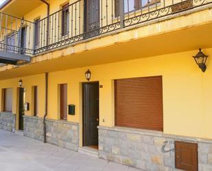 Vista exterior de Apartament en venda en Puebla de Lillo