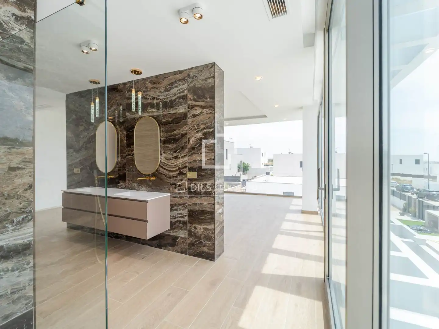 Bathroom of Houses for sale in Torrent  with Air Conditioner, Private garden and Terrace