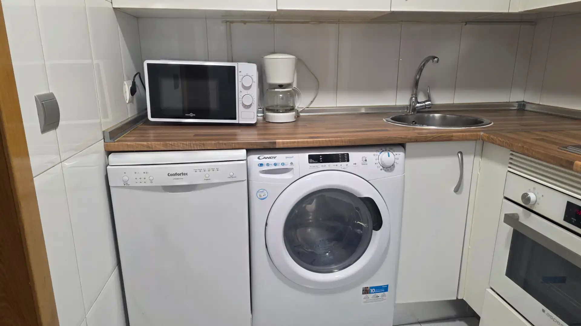 Apartamento de alquiler en Calle de Belfast, 13, Rejas