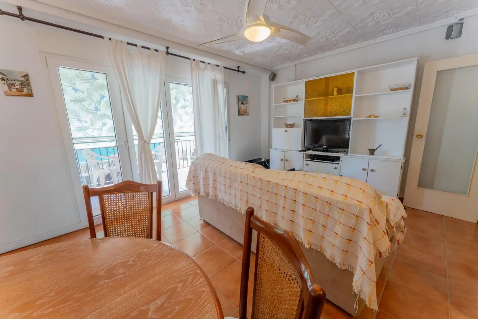 Sala de estar de Piso de alquiler en Santa Pola con Aire acondicionado, Terraza y Amueblado