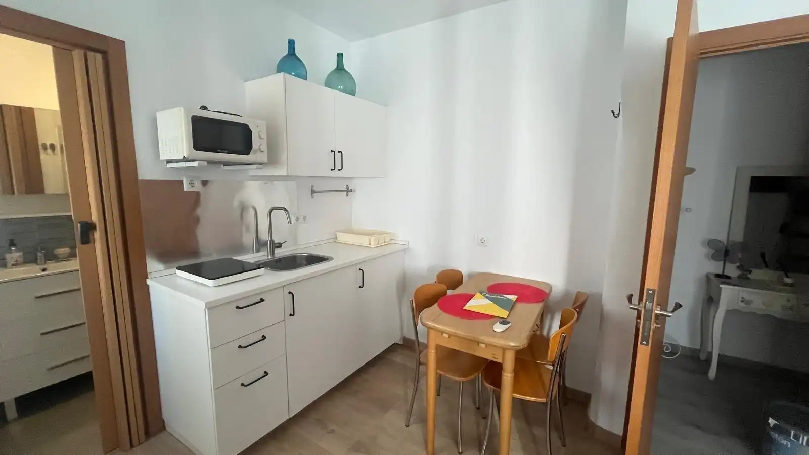 Cocina de Estudio de alquiler en Sevilla con Amueblado