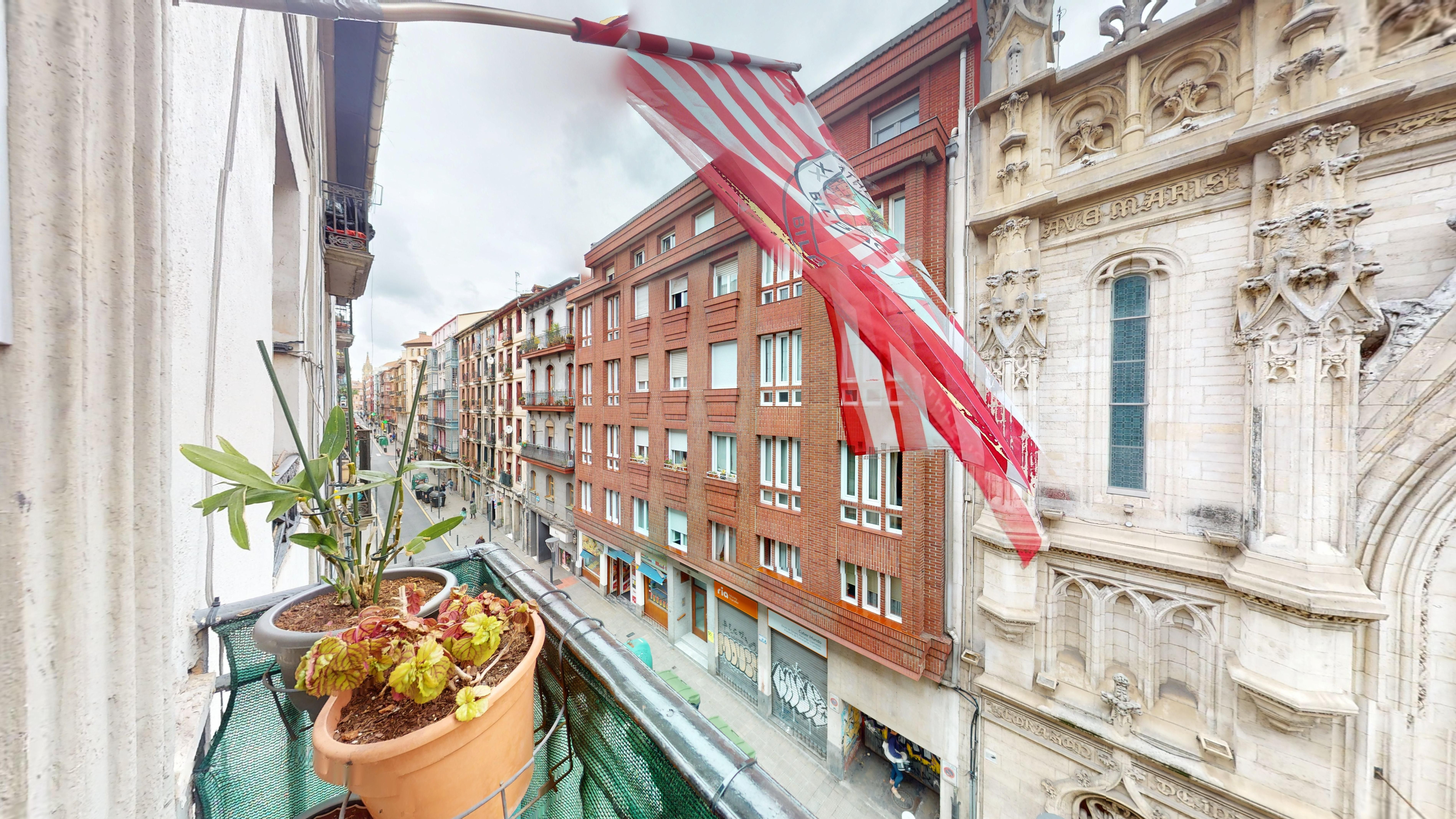 Exterior view of Flat for sale in Bilbao   with Heating, Storage room and Balcony