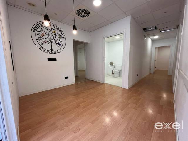 Local comercial en Alquiler en Eixample