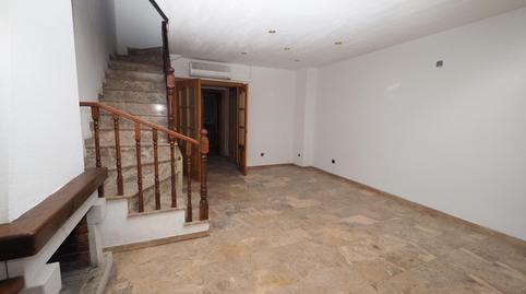 Foto 4 de Casa adosada en venda a Mercat, Rubí