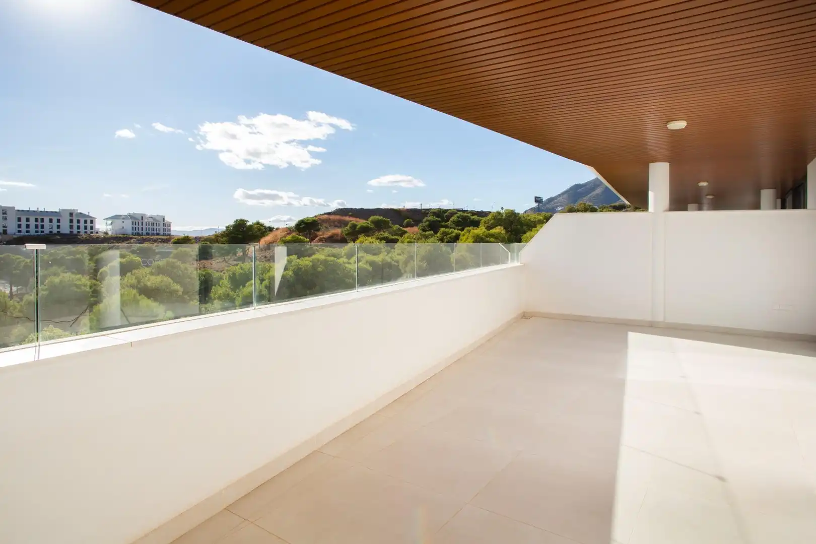 Terrace of Flat for sale in Fuengirola  with Air Conditioner, Heating and Private garden