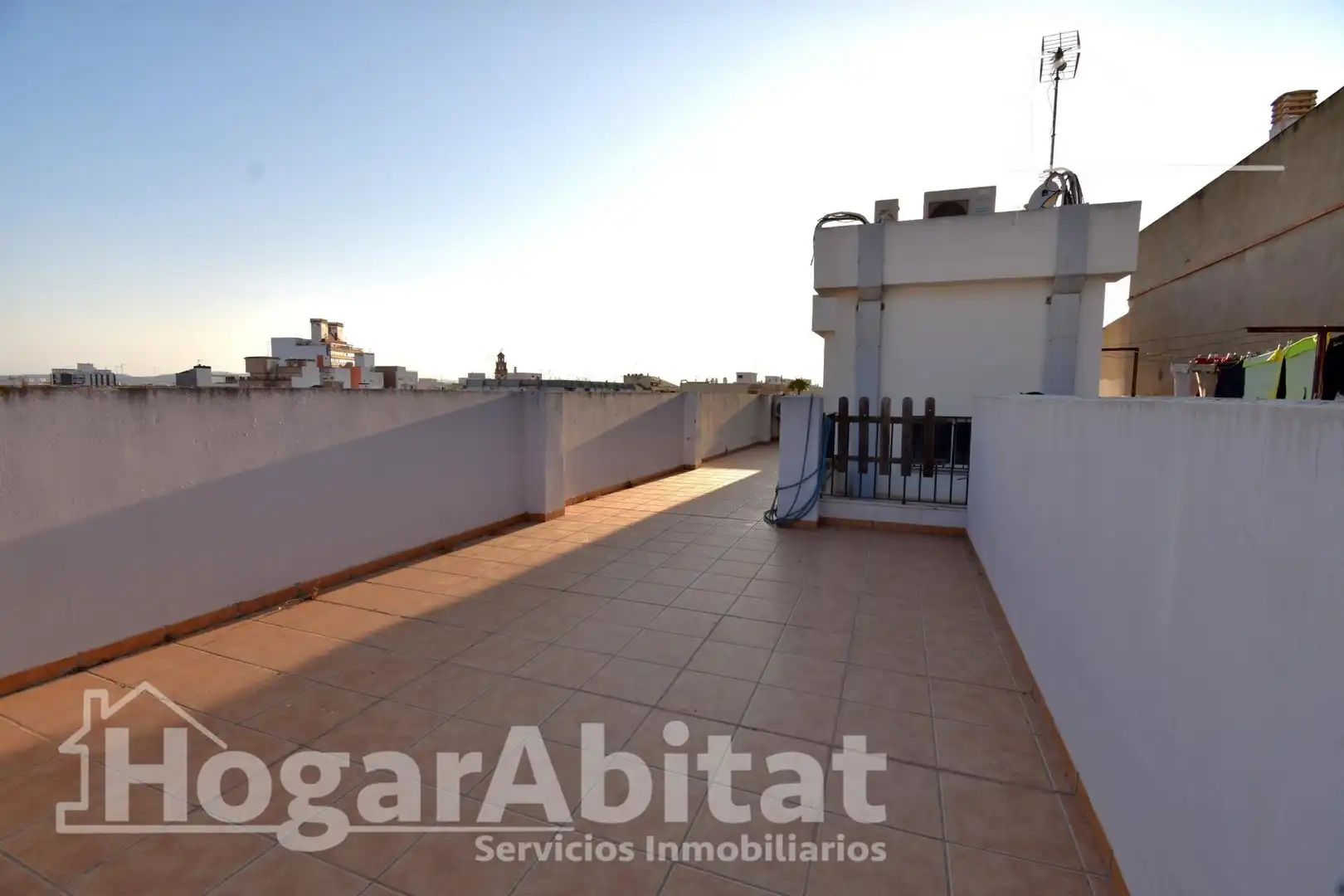 Vista exterior de Ático en venta en Albal con Aire acondicionado, Calefacción y Terraza