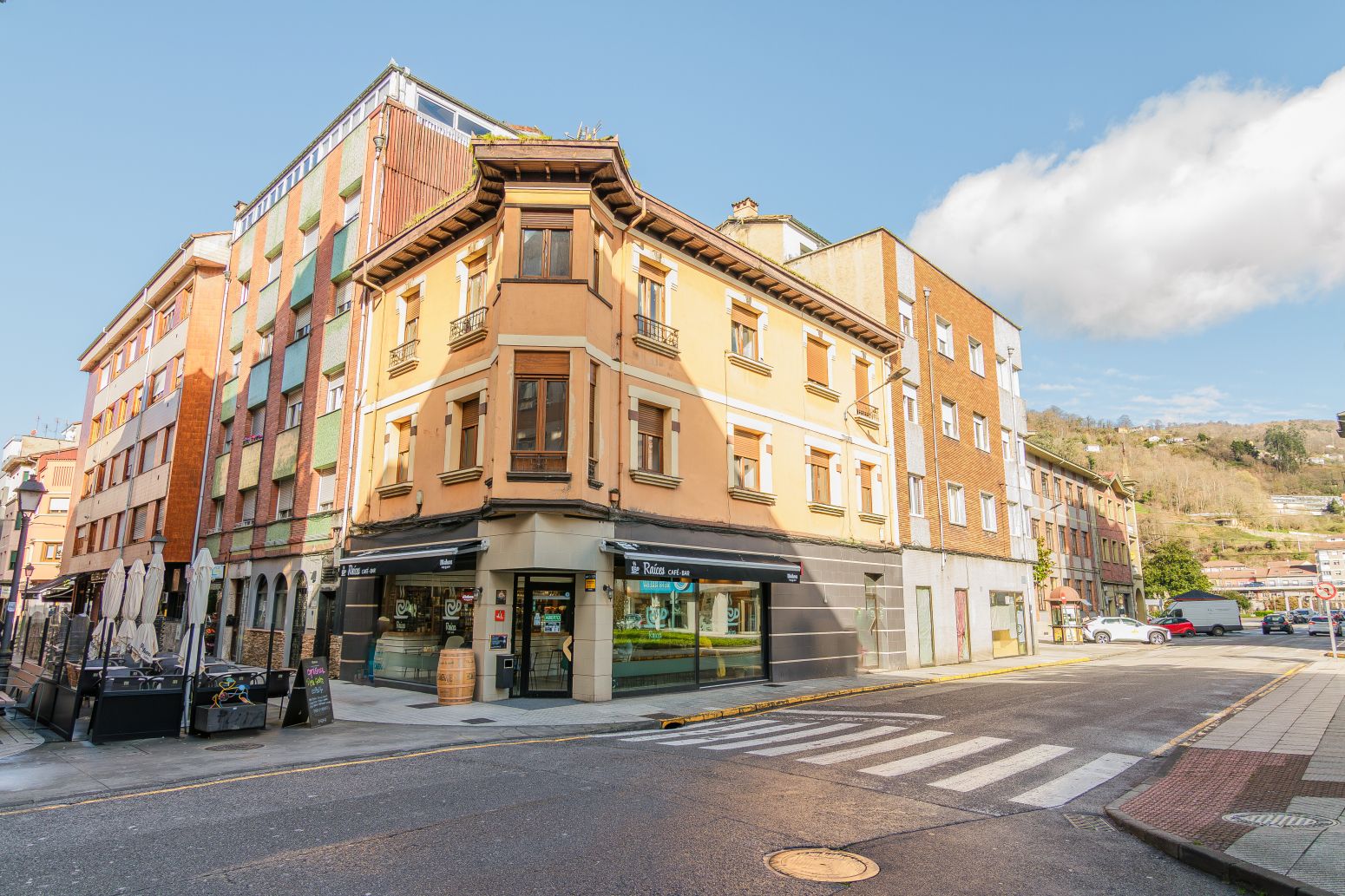 Exterior view of Building for sale in San Martín del Rey Aurelio