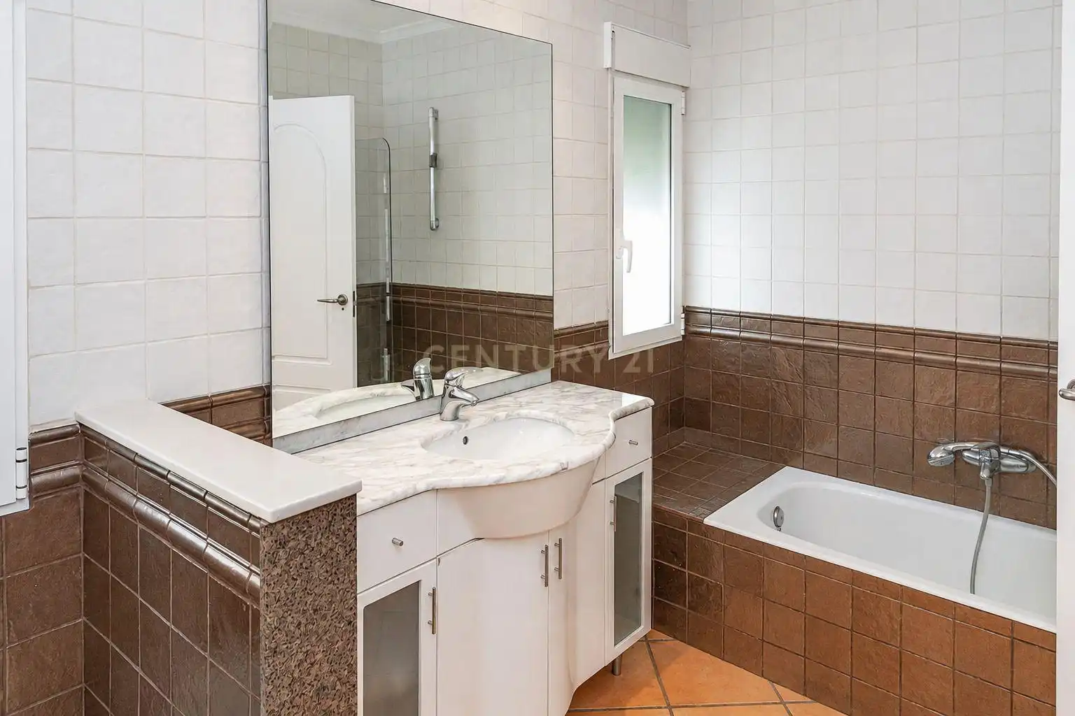 Bathroom of Houses for sale in Dénia  with Air Conditioner, Private garden and Storage room