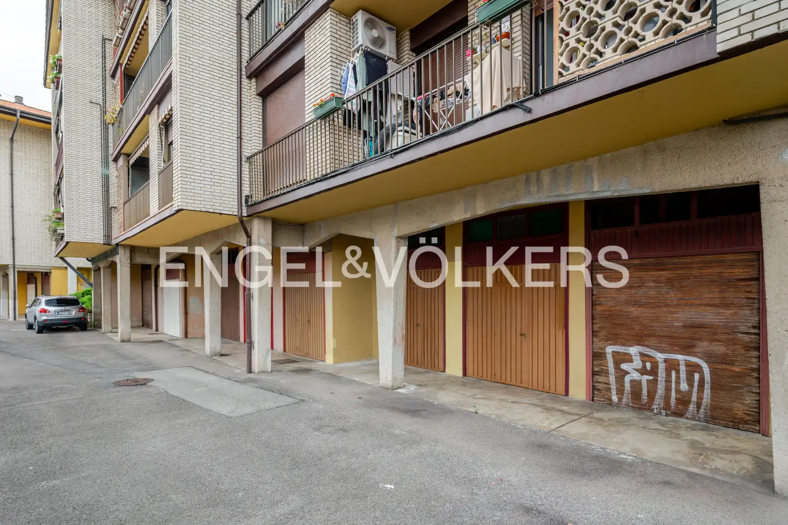Vista exterior de Pis en venda en Donostia - San Sebastián  amb Calefacció, Terrassa i Traster