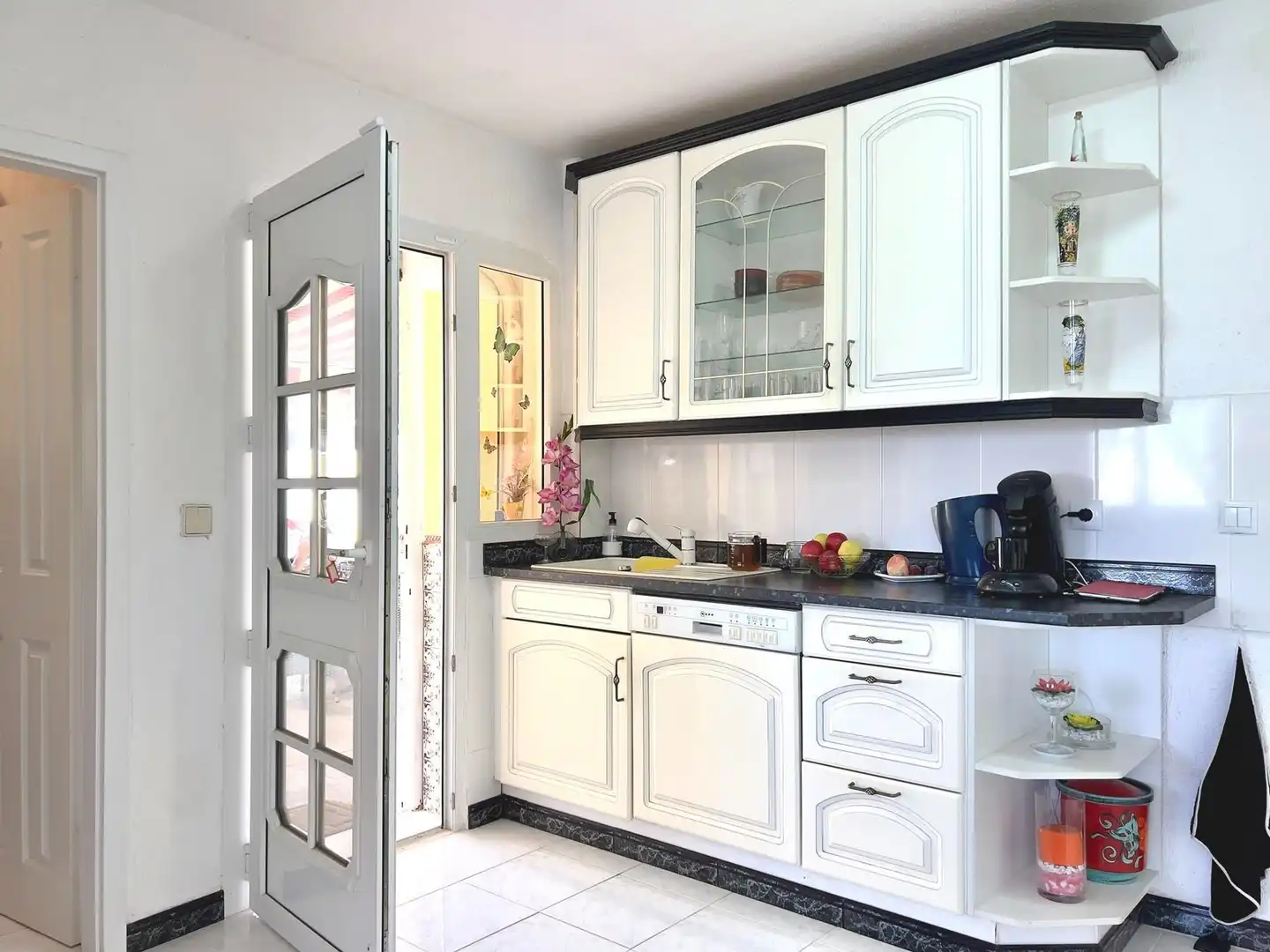 Küche von Haus oder Chalet zum Verkauf in La Manga del Mar Menor mit Klimaanlage, Heizung und Privatgarten