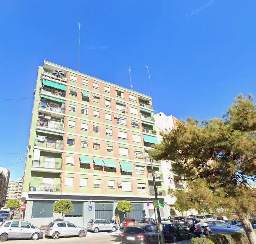 Vista exterior de Pis en venda en Juzgados
