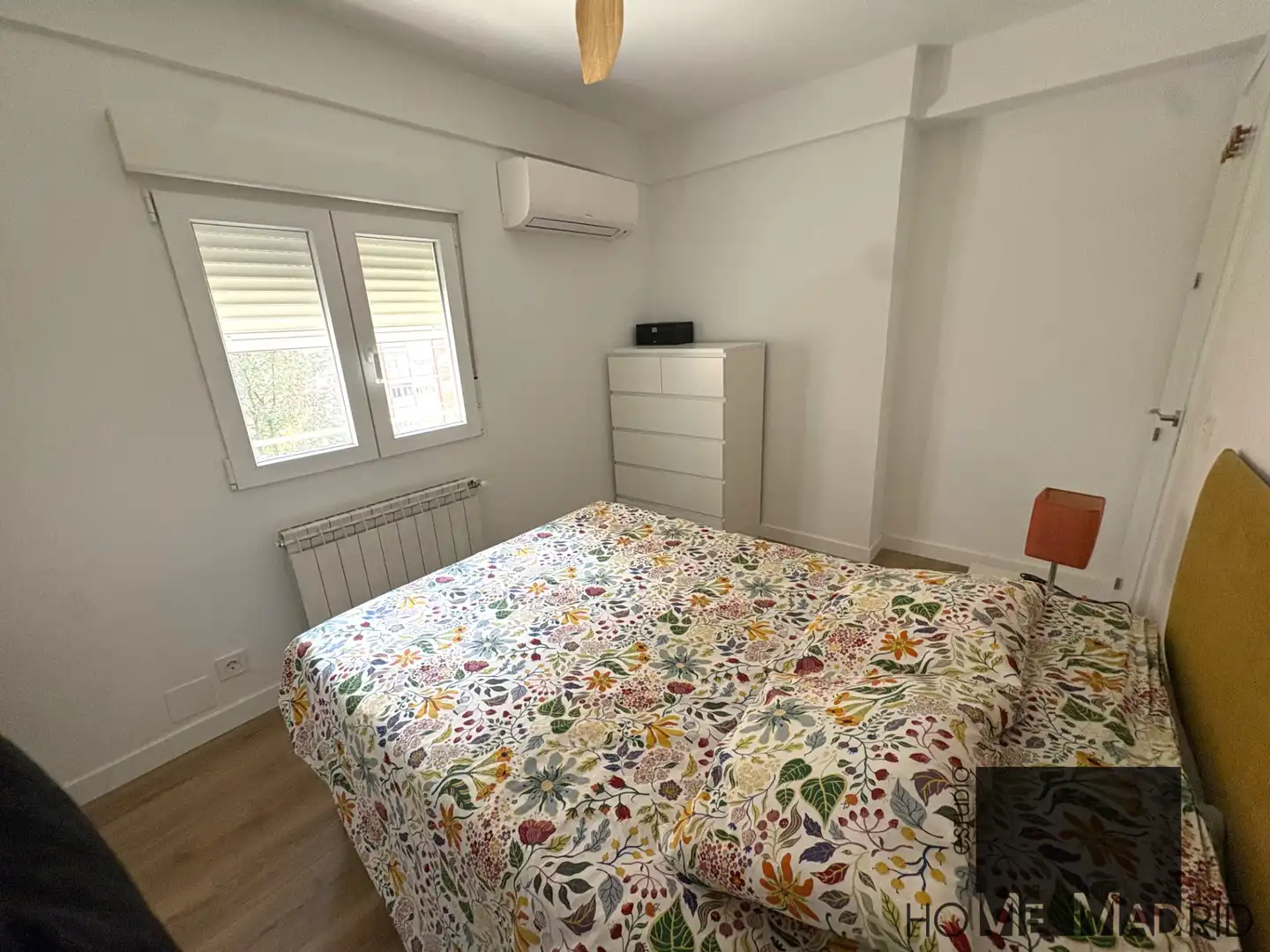 Bedroom of Flat for sale in Fuencarral - El Pardo