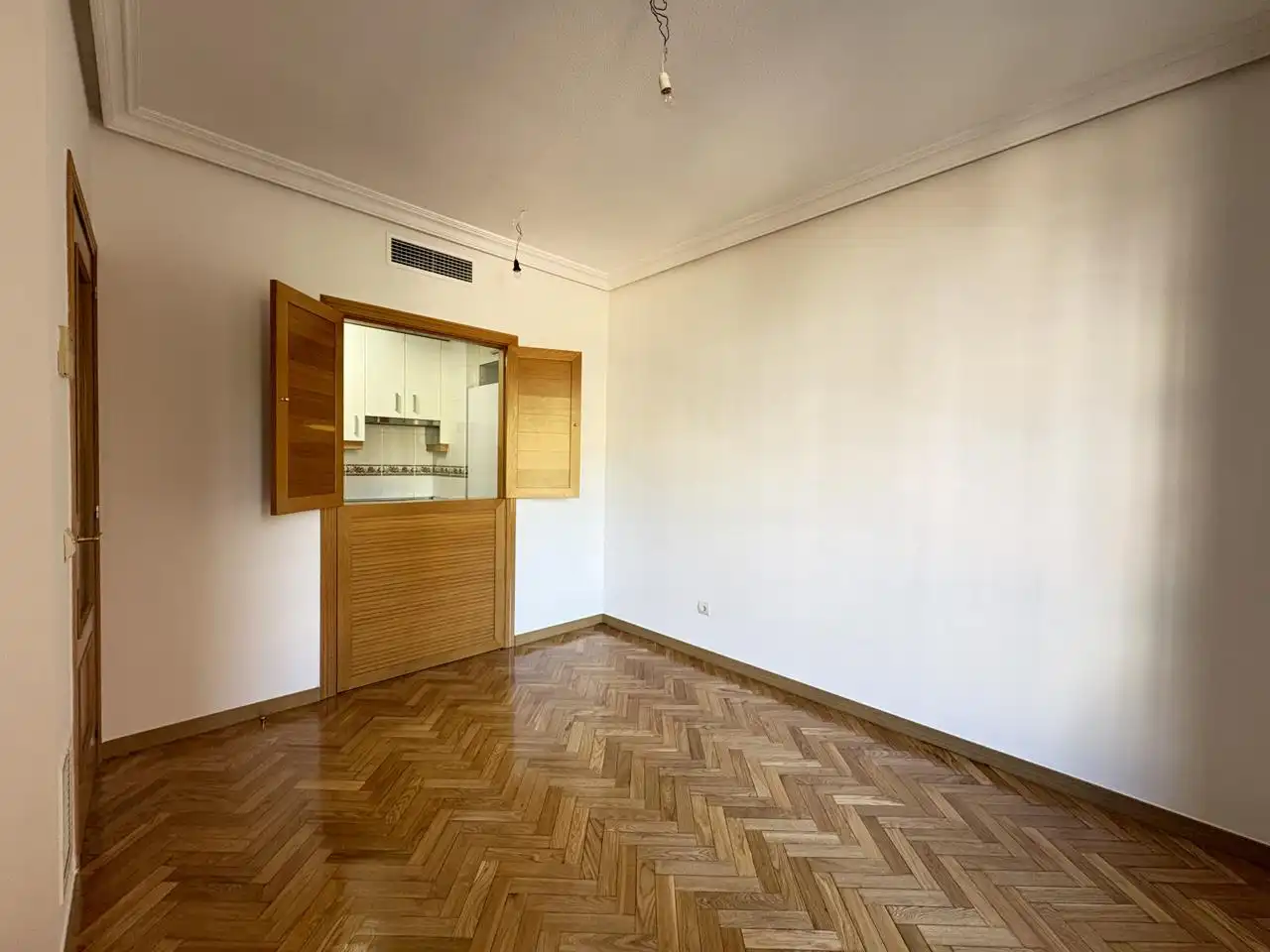 Estudi de lloguer a Calle del Peso Hispano, PAU de Carabanchel