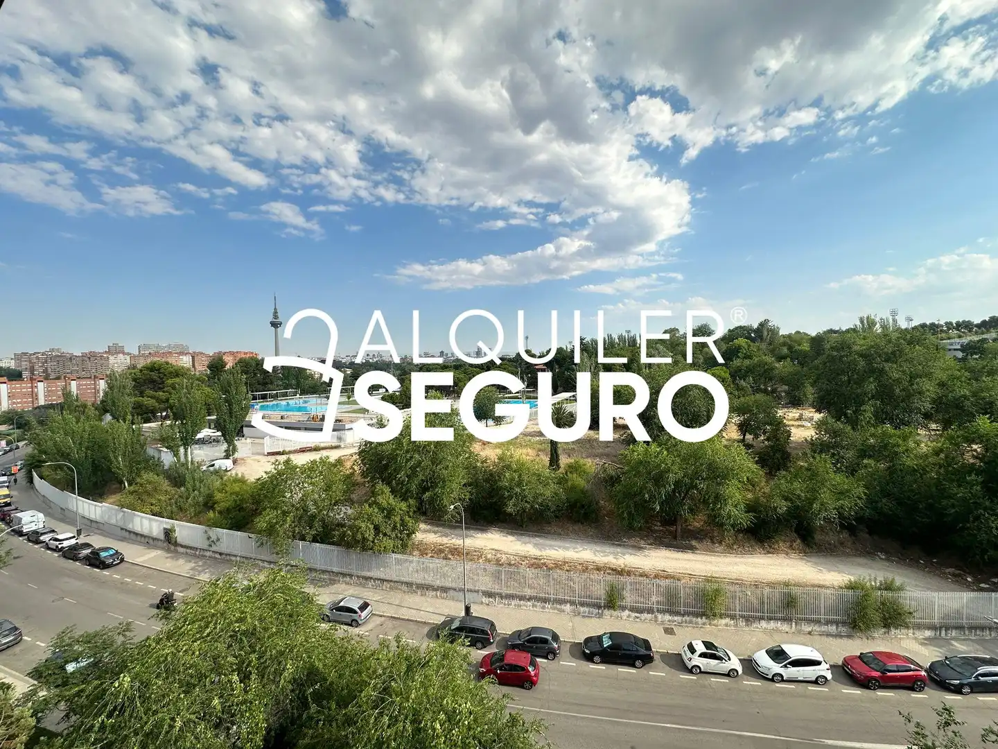 Exterior view of Flat for rent in Madrid  with Heating, Terrace and Furnished