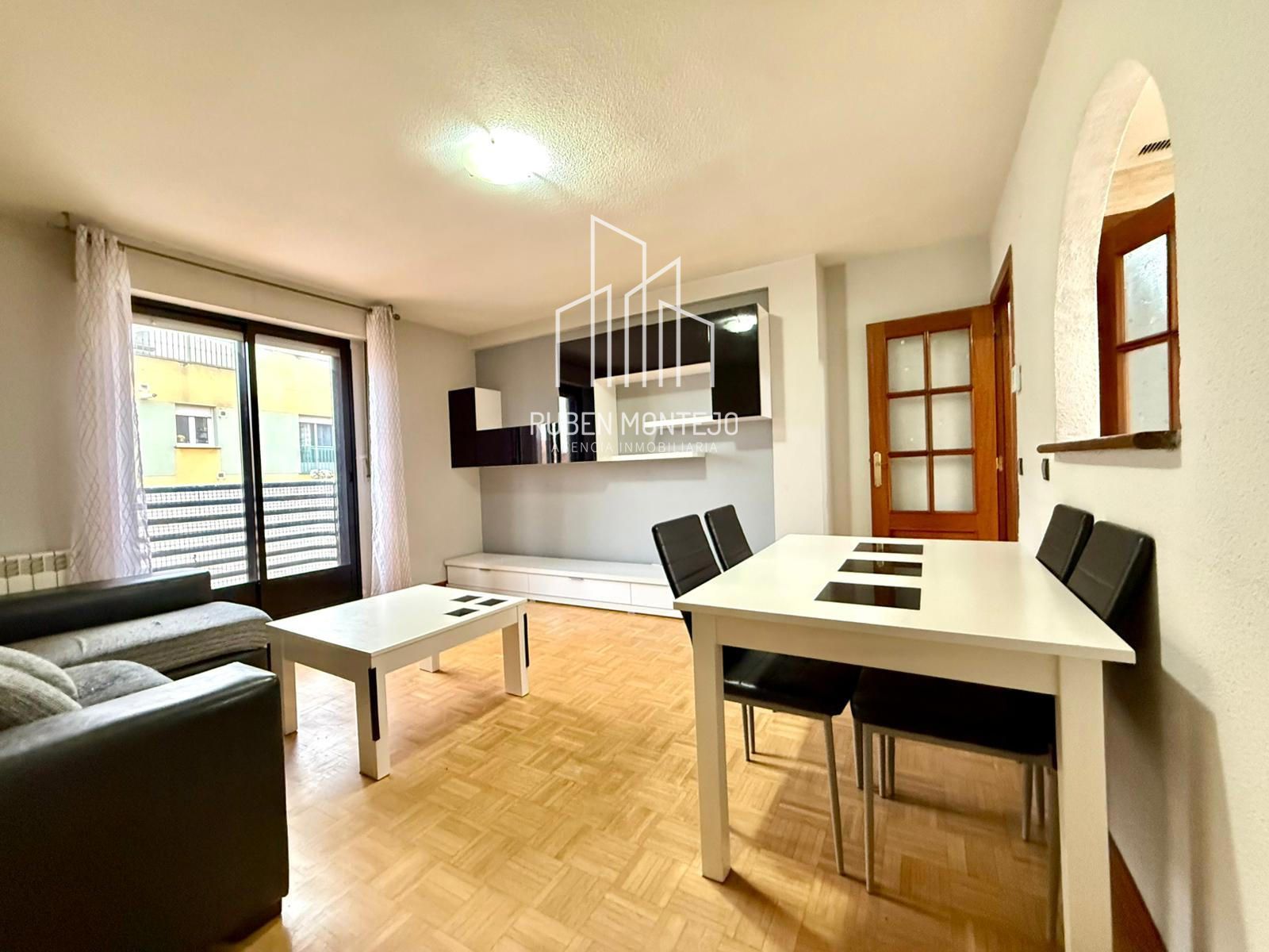 Piso en venta en Alfareros, 33, Pizarrales