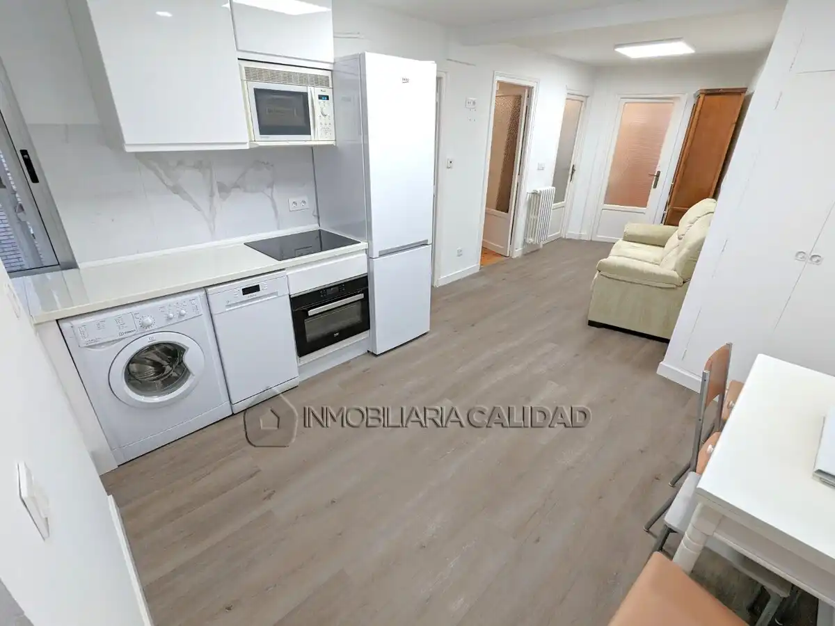 Cocina de Piso de alquiler en Burgos con Calefacción y Amueblado