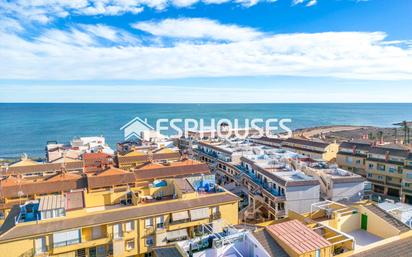 Vista exterior de Apartament en venda en Torrevieja amb Aire condicionat, Calefacció i Terrassa