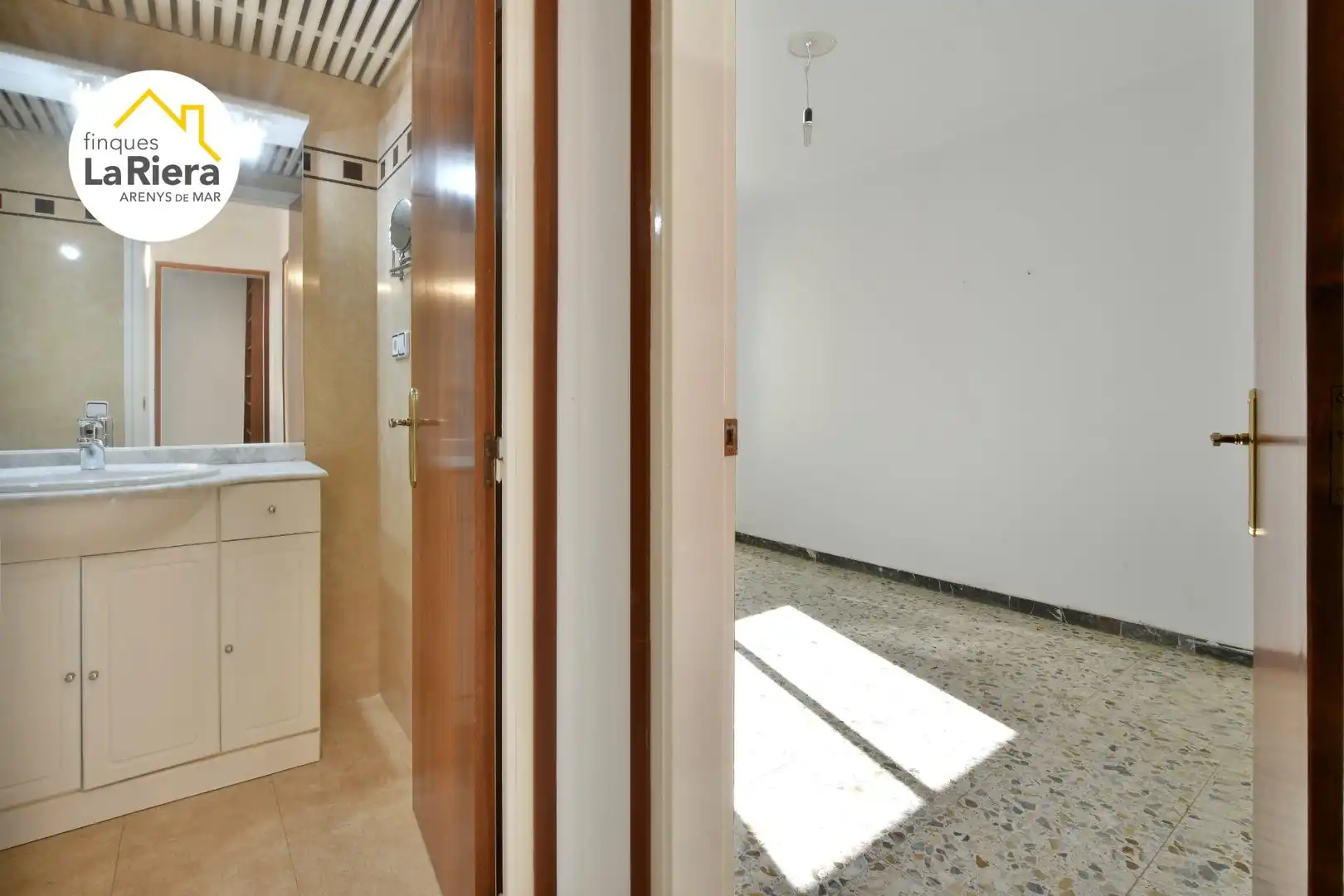 Wohnung zum Verkauf in Arenys de Mar mit Klimaanlage, Heizung und Terrasse