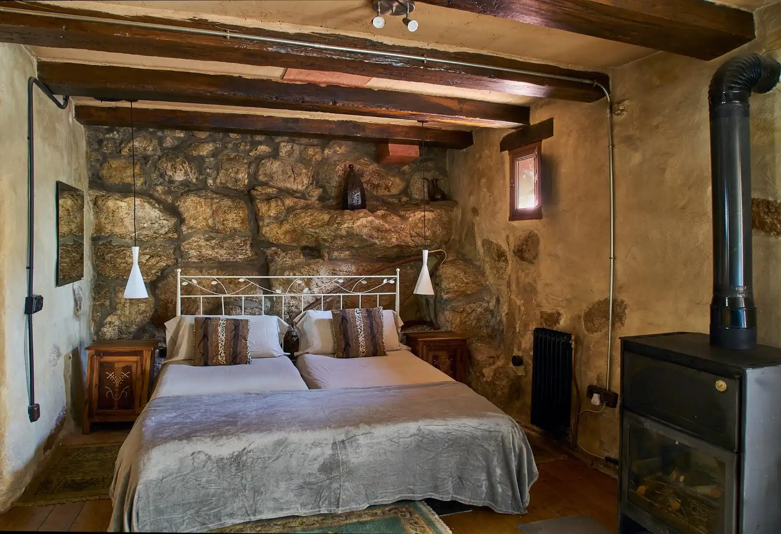 Habitación de Finca rústica en venta en Enguera con Calefacción, Jardín privado y Terraza