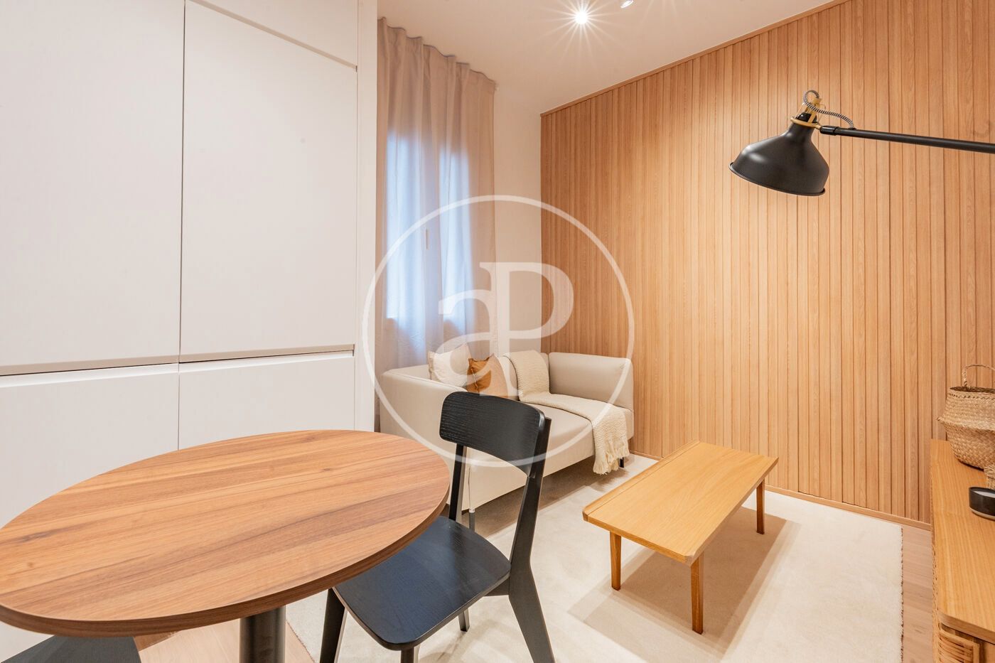 Sala d'estar de Pis de lloguer en  Madrid Capital amb Aire condicionat, Calefacció i Moblat